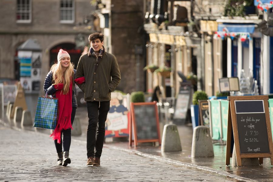Tyzden-v-Skotsku-Objavovanie-Edinburghu,-jazera-Loch-Ness,-vysociny-a-Skye.jpg Tyzden-v-Skotsku-Objavovanie-Edinburghu,-jazera-Loch-Ness,-vysociny-a-Skye.jpg
