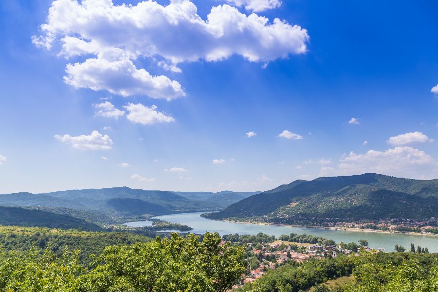 Klenot-zakruty-Dunaja-Visegrad-(1).jpeg