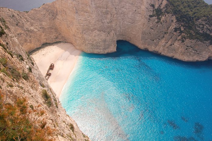 Navagio Beach patrí medzi najkrajšie pláže v Grécku.